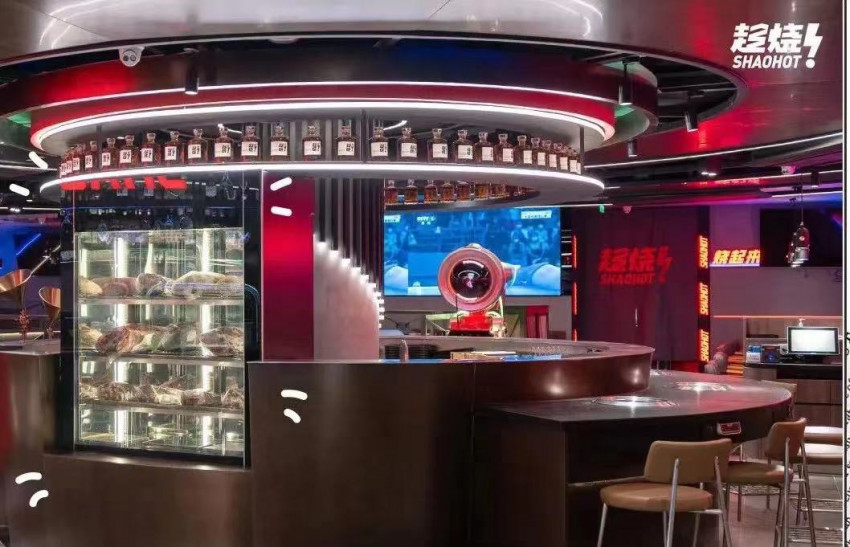呷哺呷哺新品牌“趁烧”首店落地;海底捞回应小料涨到11元