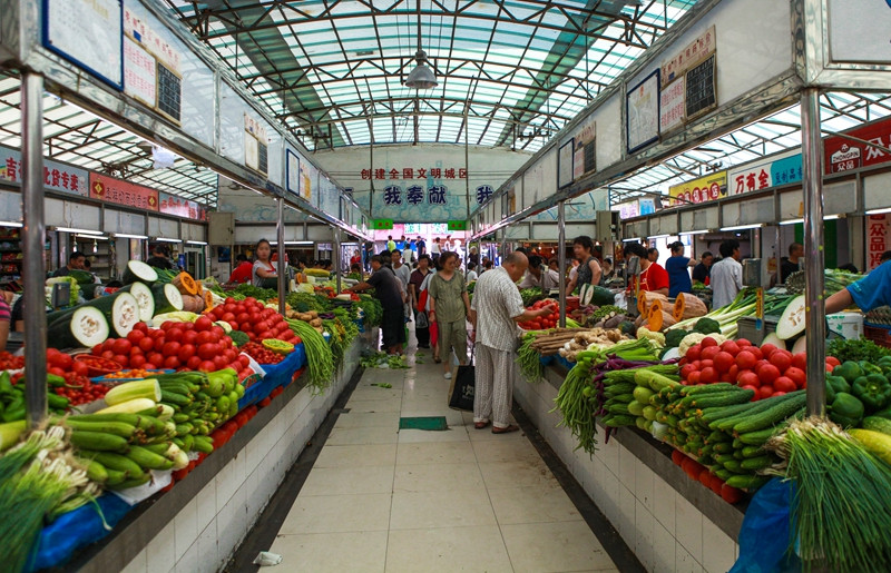 餐饮店主们，困在涨价潮中